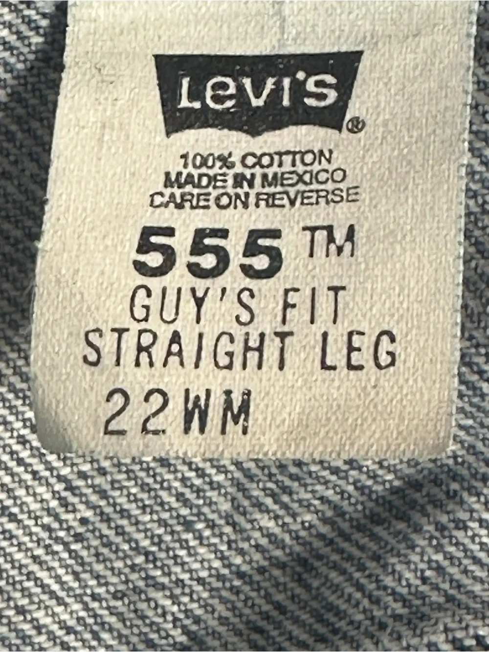 Vintage Levi’s 555 Guy’s Fit Straight Leg Light Wash Jeans 22W 1998